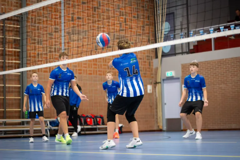 Blauw Wit Oldebroek antrenörleri VolleyballXL yöntemini kullanıyor